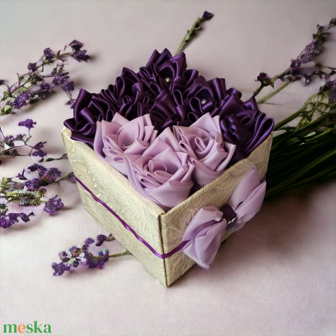 Szatén- és selyemrózsa box lila színben 9 szálas - esküvő - dekoráció - asztaldísz - Meska.hu