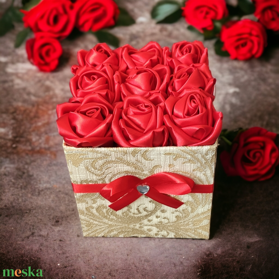 Szaténrózsa box piros színben 9 szálas - esküvő - emlék & ajándék - szülőköszöntő ajándék - Meska.hu