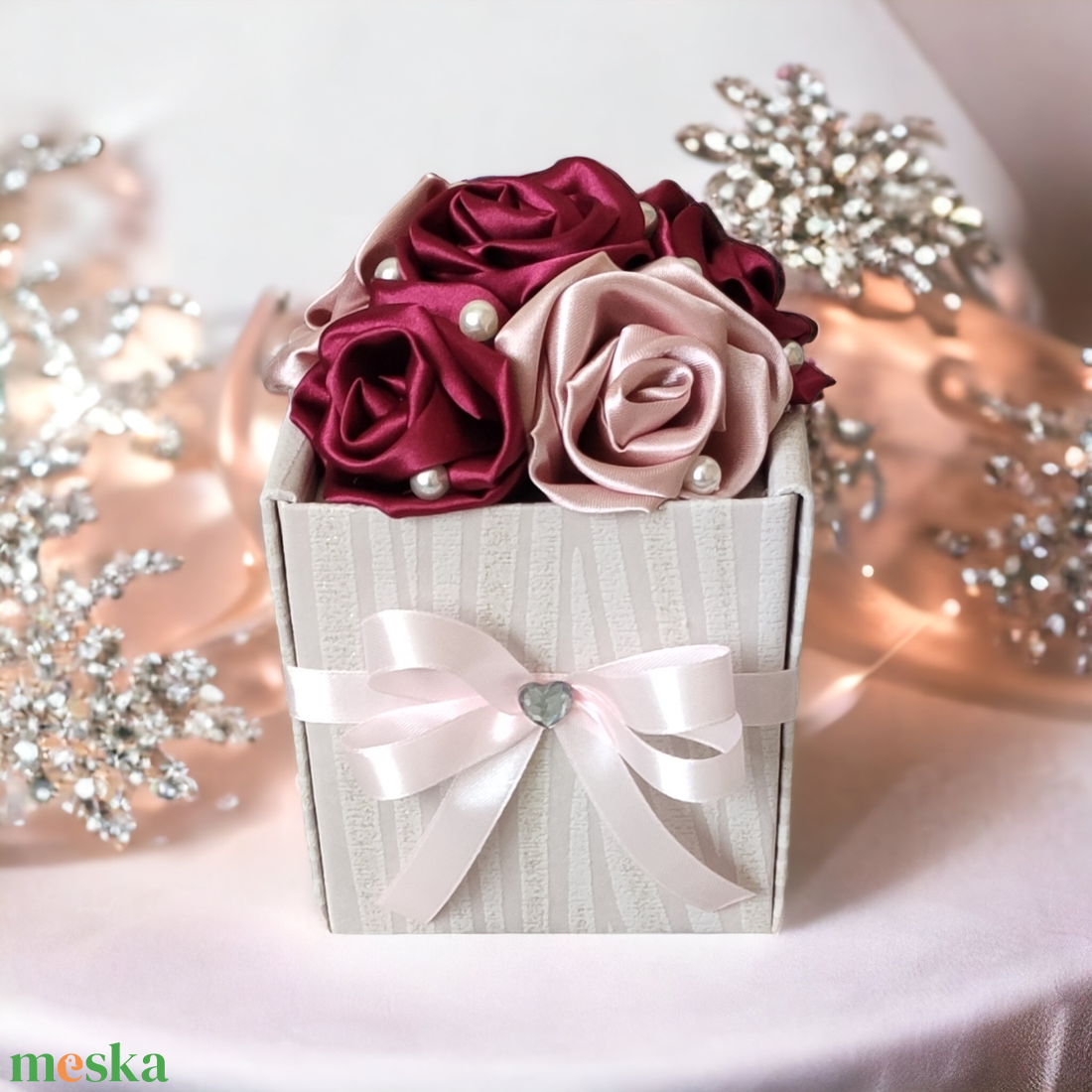 Rosegold - bordó rózsabox - otthon & életmód - dekoráció - virágdísz és tartó - virágbox, virágdoboz - Meska.hu Rosegold - bordó rózsabox - otthon & életmód - dekoráció - virágdísz és tartó - virágbox, virágdoboz - Meska.hu