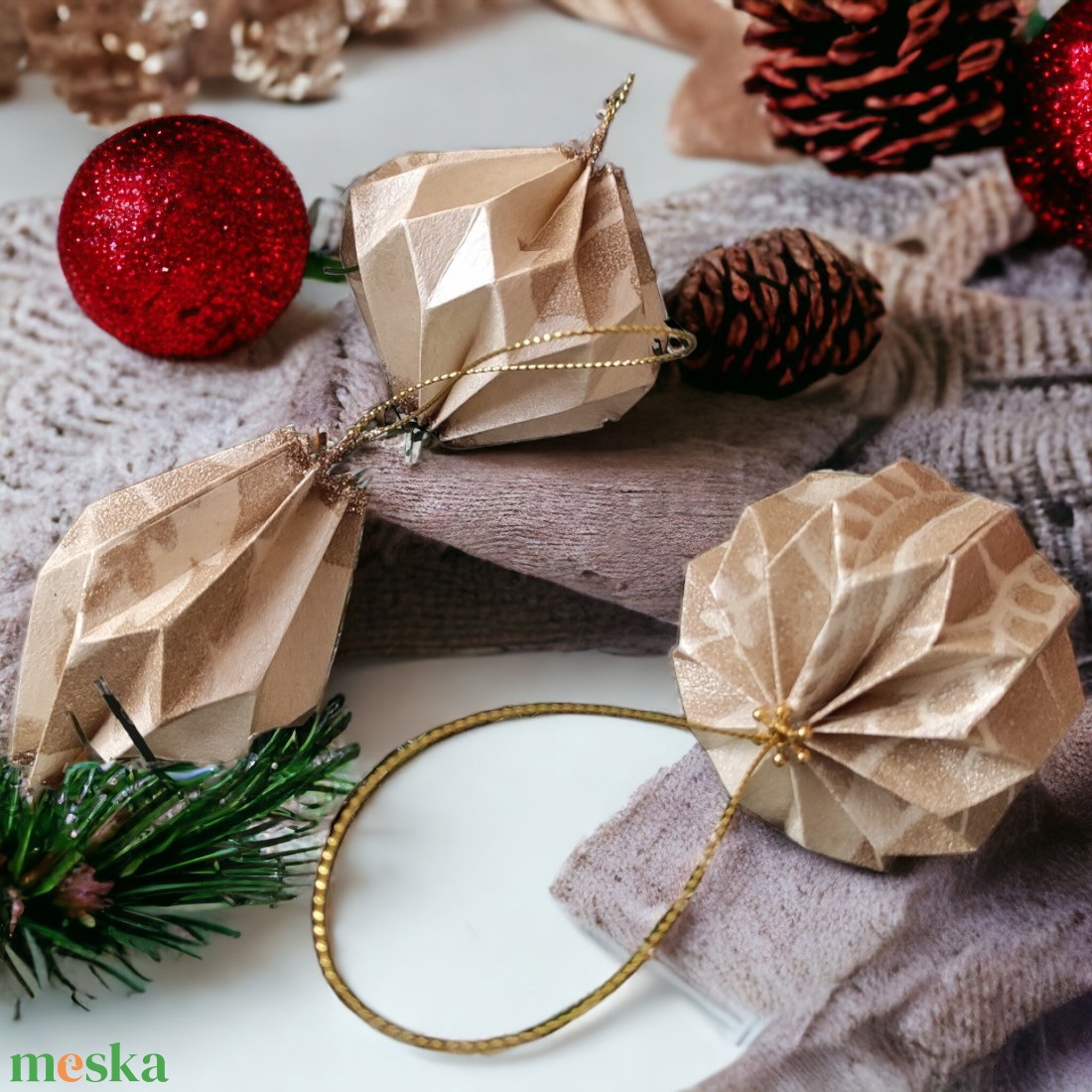 10 darabos csillámos beige színű karácsonyfadísz szett LNT10BA009 - karácsony - karácsonyi lakásdekoráció - karácsonyfadíszek - Meska.hu
