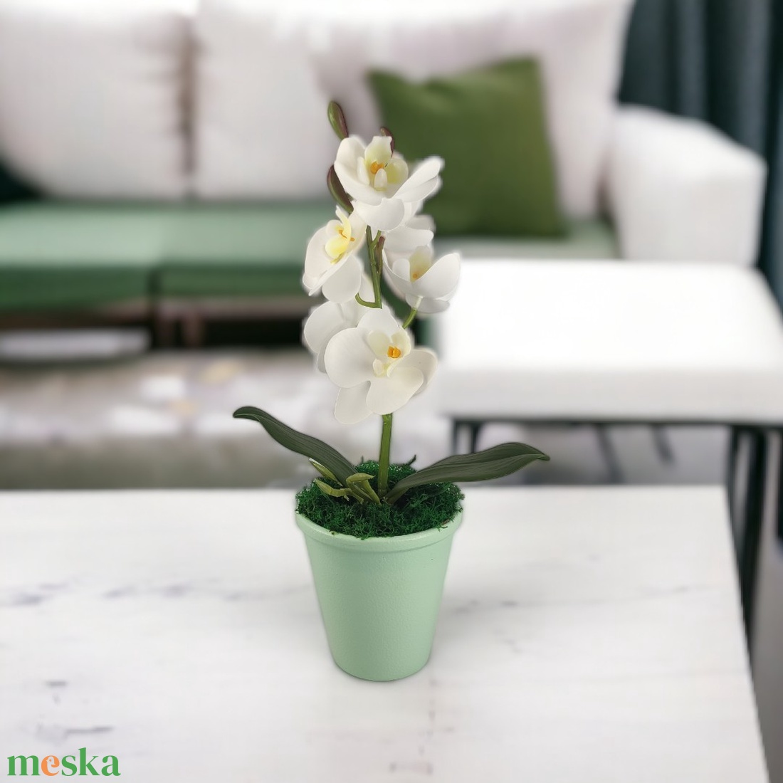 Fehér mini orchidea pasztellszínű agyagkaspóban ORM109FH - otthon & életmód - dekoráció - virágdísz és tartó - csokor & virágdísz - Meska.hu
