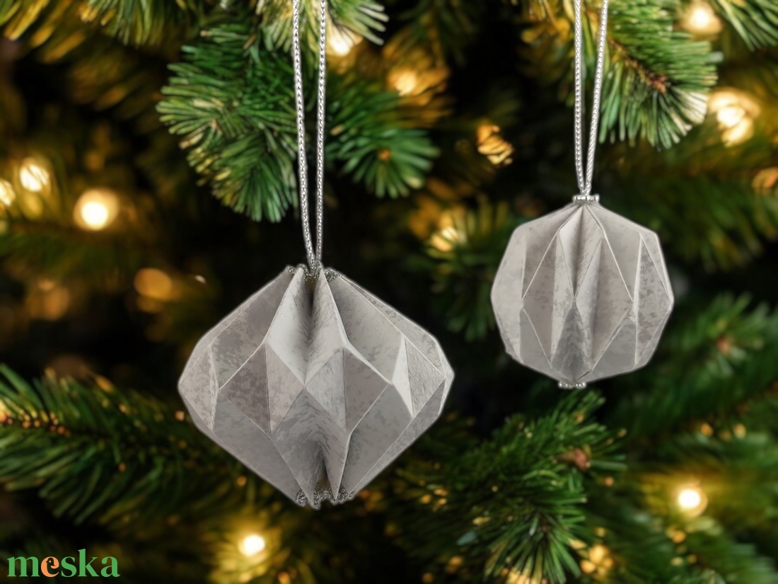 Origami karácsonyfadíszek fehér, ezüst márványmintás színben 10 darabos egyedi kézműves dísz szett LNTFH005 - karácsony - karácsonyi lakásdekoráció - karácsonyfadíszek - Meska.hu Origami karácsonyfadíszek fehér, ezüst márványmintás színben 10 darabos egyedi kézműves dísz szett LNTFH005 - karácsony - karácsonyi lakásdekoráció - karácsonyfadíszek - Meska.hu
