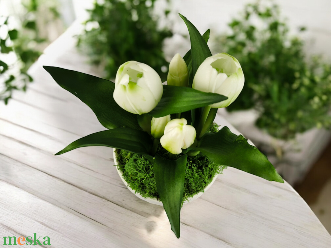 Élethű fehér tulipánok kaspóban TUE527FH - otthon & életmód - dekoráció - virágdísz és tartó - csokor & virágdísz - Meska.hu