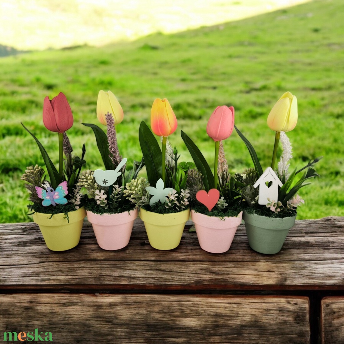 Tulipán színes cserépben apró tavaszi virágokkal - otthon & életmód - dekoráció - virágdísz és tartó - csokor & virágdísz - Meska.hu Tulipán színes cserépben apró tavaszi virágokkal - otthon & életmód - dekoráció - virágdísz és tartó - csokor & virágdísz - Meska.hu