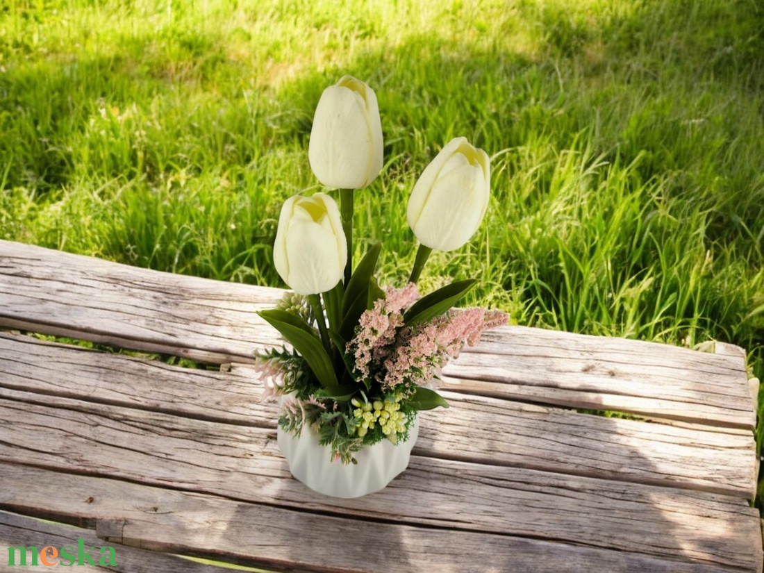 Krémfehér tulipánok kerámiakaspóban TUG320KRFH - otthon & életmód - dekoráció - virágdísz és tartó - csokor & virágdísz - Meska.hu Krémfehér tulipánok kerámiakaspóban TUG320KRFH - otthon & életmód - dekoráció - virágdísz és tartó - csokor & virágdísz - Meska.hu