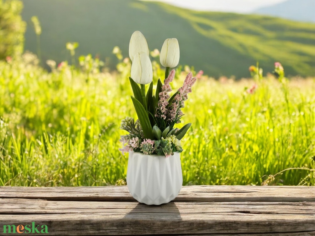 Krémfehér tulipánok kerámiakaspóban TUG320KRFH - otthon & életmód - dekoráció - virágdísz és tartó - csokor & virágdísz - Meska.hu Krémfehér tulipánok kerámiakaspóban TUG320KRFH - otthon & életmód - dekoráció - virágdísz és tartó - csokor & virágdísz - Meska.hu