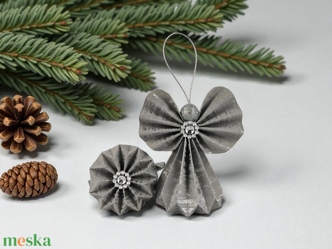 Ezüst szürke mintás papírangyalka PANEZ0072 - karácsony - karácsonyi lakásdekoráció - karácsonyfadíszek - Meska.hu
