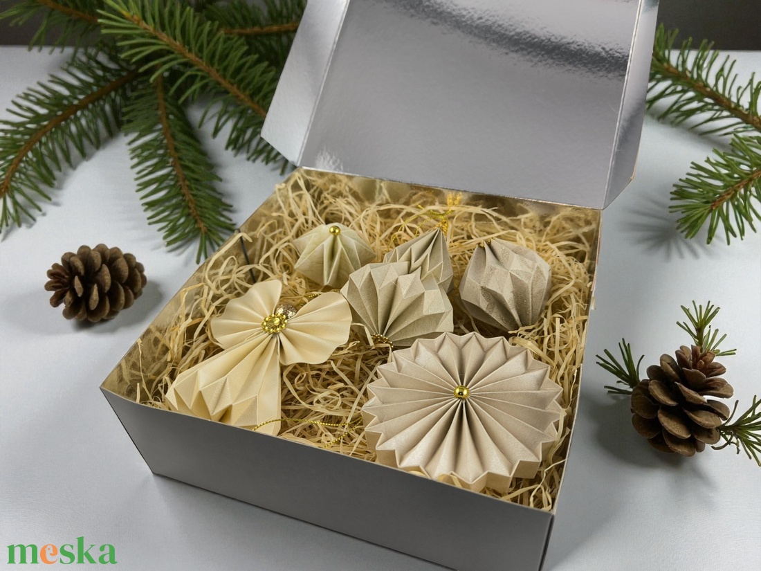 Karácsonyi ajándékbox válogatás - beige és arany árnyalatokban KGBX001 - karácsony - karácsonyi lakásdekoráció - karácsonyfadíszek - Meska.hu