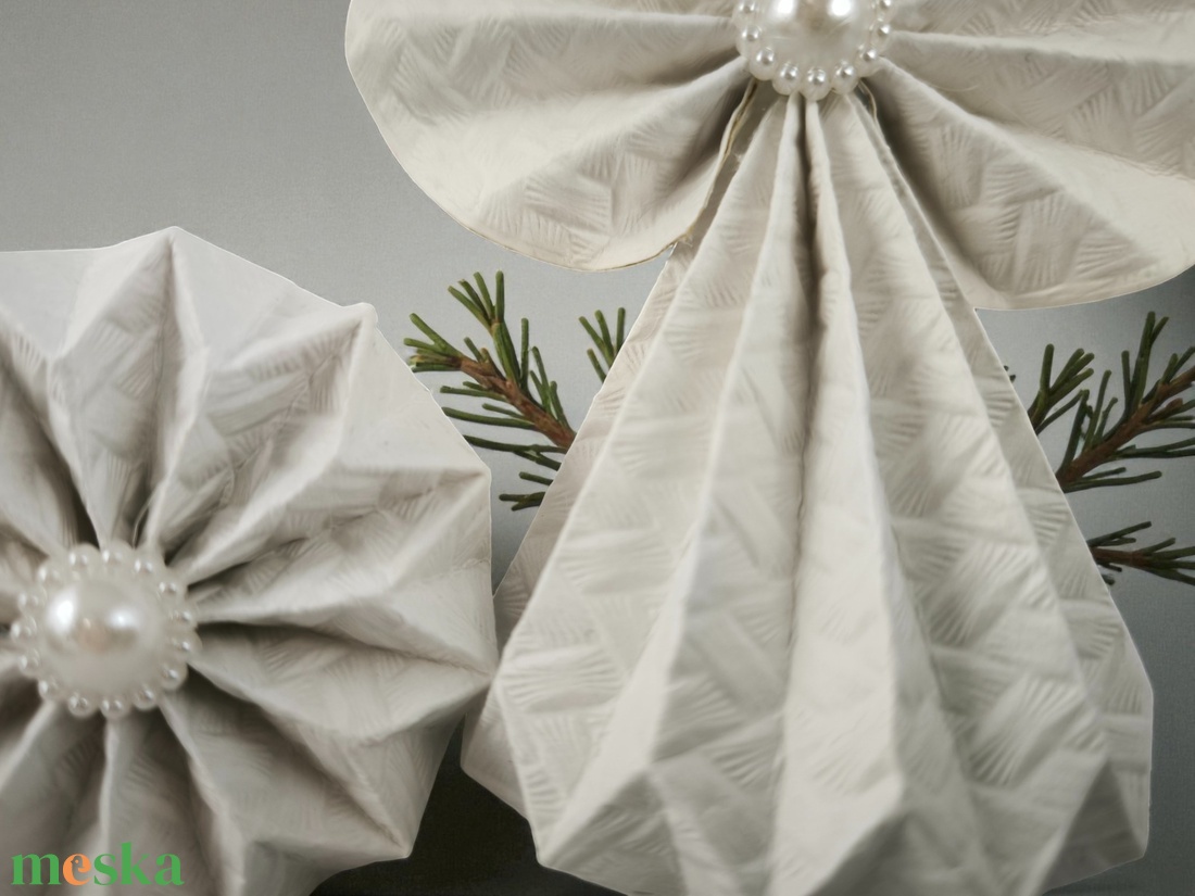 Fehér mintás papírangyalka függődísz PANFH015 - karácsony - karácsonyi lakásdekoráció - karácsonyfadíszek - Meska.hu