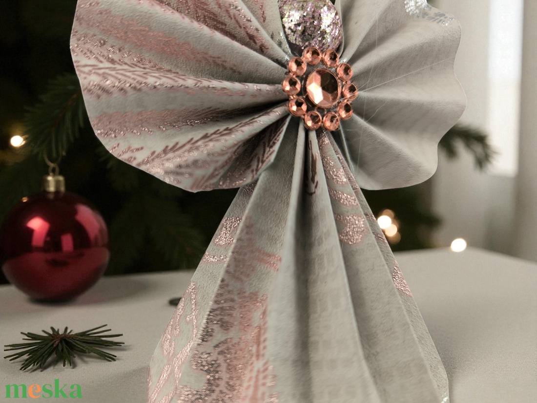 Púder alapon rosegold és ezüst mintás papírangyalka függődísz PANRG006 - karácsony - karácsonyi lakásdekoráció - karácsonyfadíszek - Meska.hu