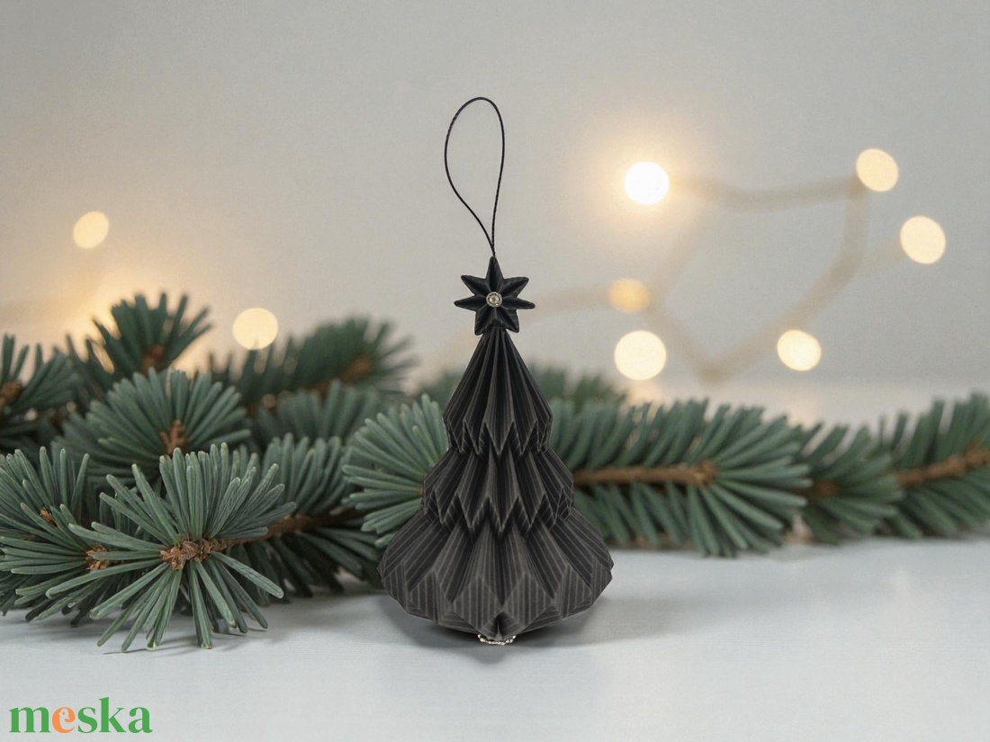 Fekete csíkos fenyőfa formájú karácsonyfadísz FF147 - karácsony - karácsonyi lakásdekoráció - karácsonyfadíszek - Meska.hu