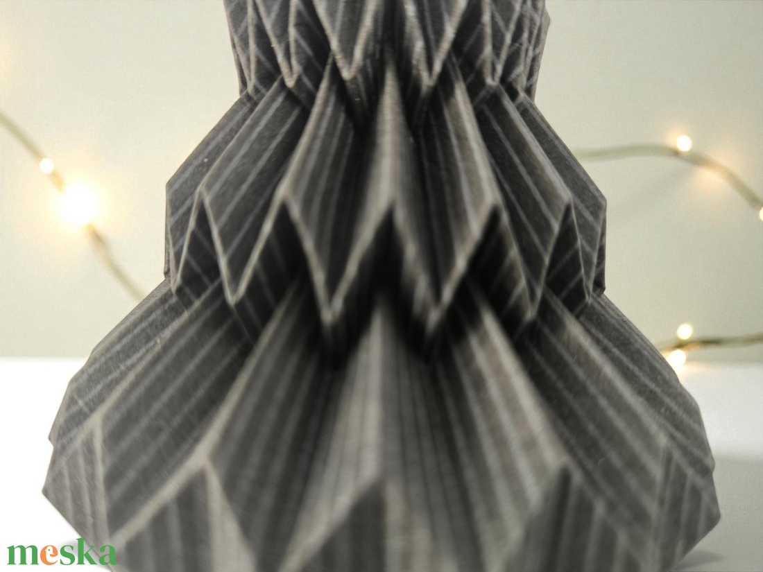 Fekete csíkos fenyőfa formájú karácsonyfadísz FF147 - karácsony - karácsonyi lakásdekoráció - karácsonyfadíszek - Meska.hu