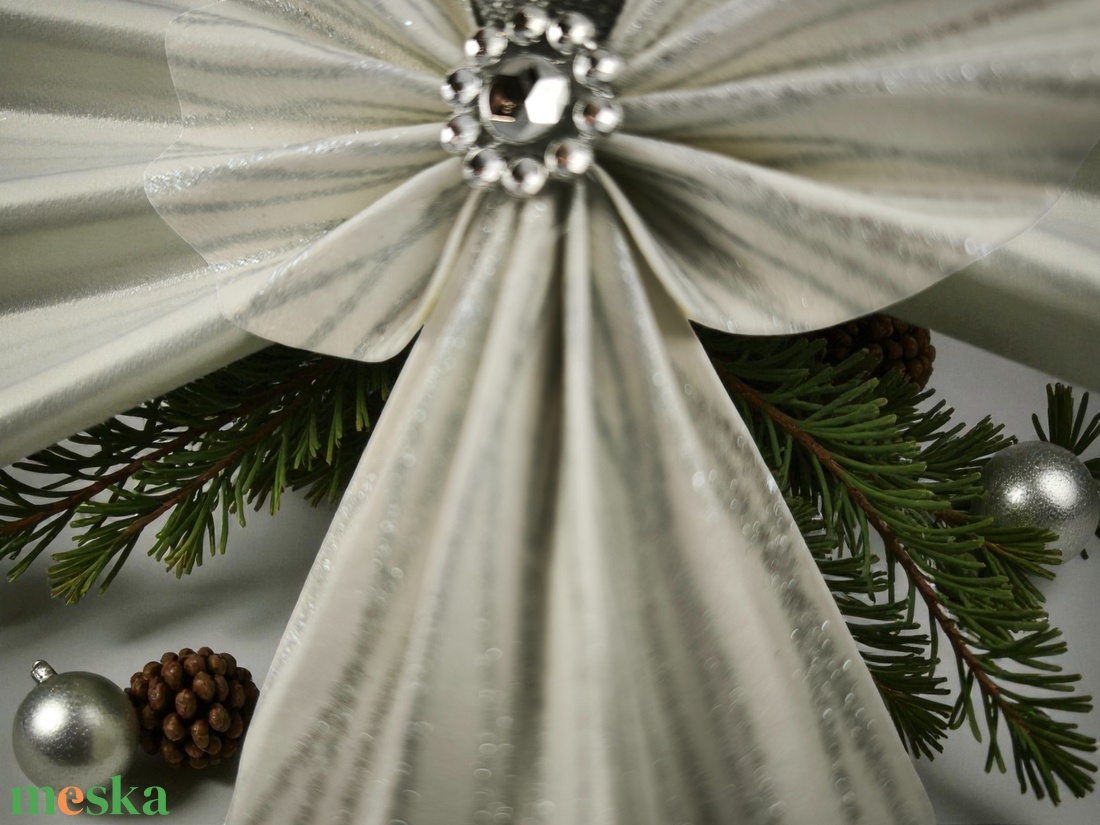 Fehér, ezüst papírangyalka függődísz PANEZ0078 - karácsony - karácsonyi lakásdekoráció - karácsonyfadíszek - Meska.hu