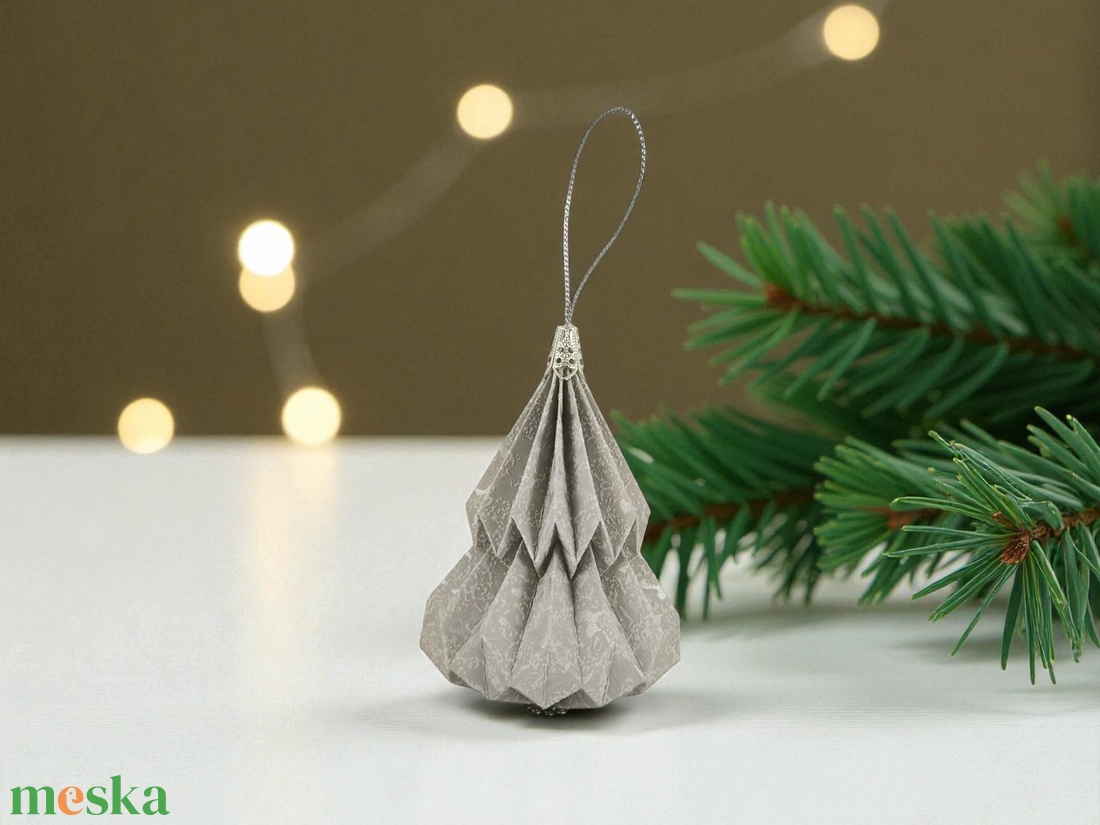 Szürke, fehér, ezüst fenyőfa formájú karácsonyfadísz KF003 - karácsony - karácsonyi lakásdekoráció - karácsonyfadíszek - Meska.hu