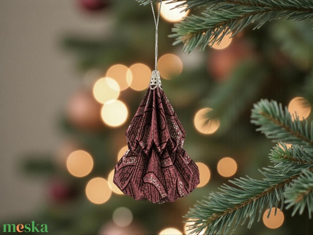 Sötétmályva, ezüst mintás fenyőfa formájú karácsonyfadísz KF008 - karácsony - karácsonyi lakásdekoráció - karácsonyfadíszek - Meska.hu