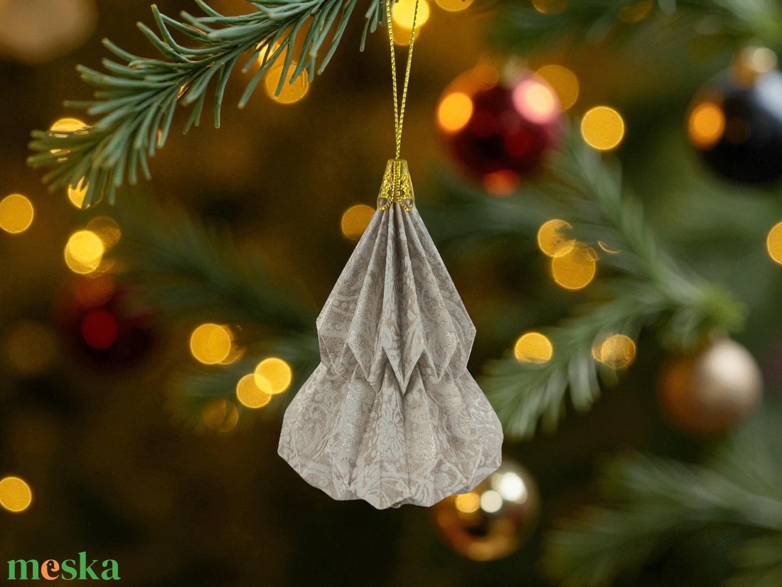 Beige, fehér, arany fenyőfa formájú karácsonyfadísz KF011 - karácsony - karácsonyi lakásdekoráció - karácsonyfadíszek - Meska.hu