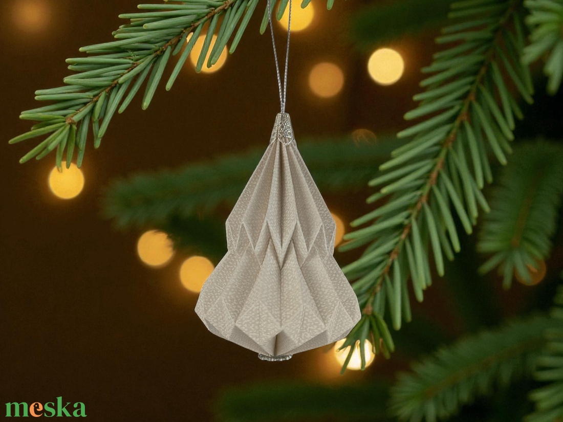 Ekrü, ezüst fenyőfa formájú karácsonyfadísz KF014 - karácsony - karácsonyi lakásdekoráció - karácsonyfadíszek - Meska.hu