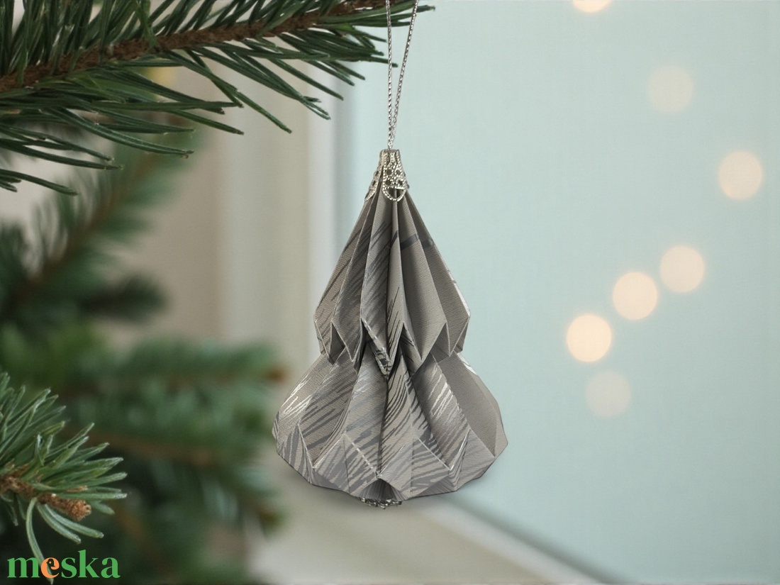 Szürke, ezüst fenyőfa formájú karácsonyfadísz KF016 - karácsony - karácsonyi lakásdekoráció - karácsonyfadíszek - Meska.hu