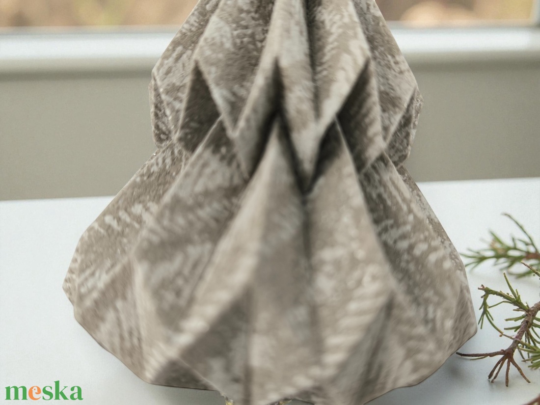 Barna, ekrü, arany fenyőfa formájú karácsonyfadísz KF017 - karácsony - karácsonyi lakásdekoráció - karácsonyfadíszek - Meska.hu