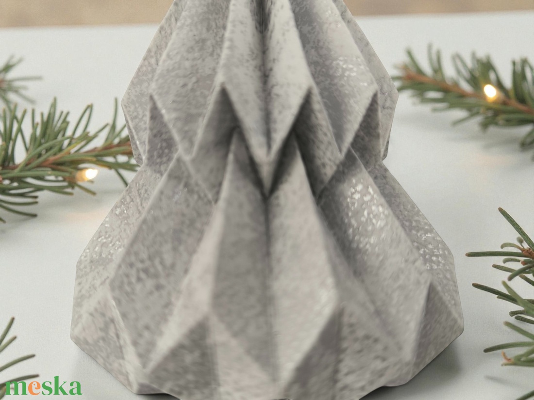 Ekrü, szürke, ezüst fenyőfa formájú karácsonyfadísz KF018 - karácsony - karácsonyi lakásdekoráció - karácsonyfadíszek - Meska.hu