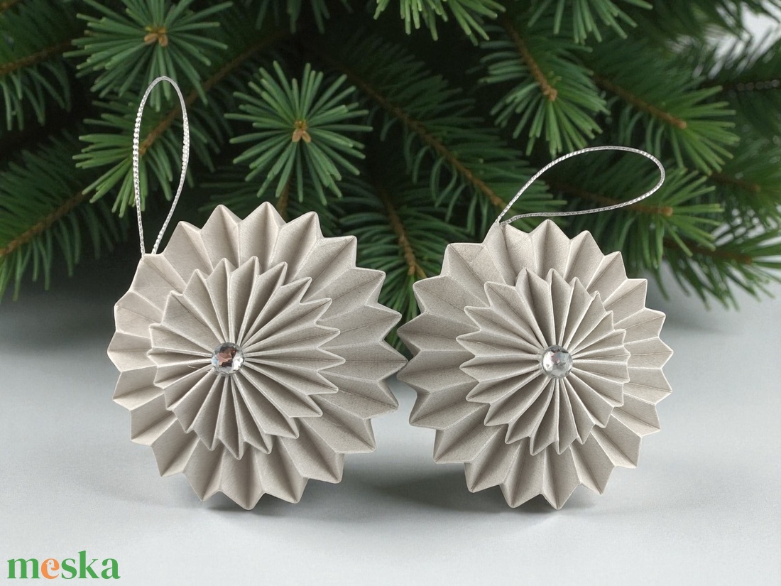 Világos ezüst rozetta formájú 2 darabos karácsonyfadísz szett ROZV2009 - karácsony - karácsonyi lakásdekoráció - karácsonyfadíszek - Meska.hu