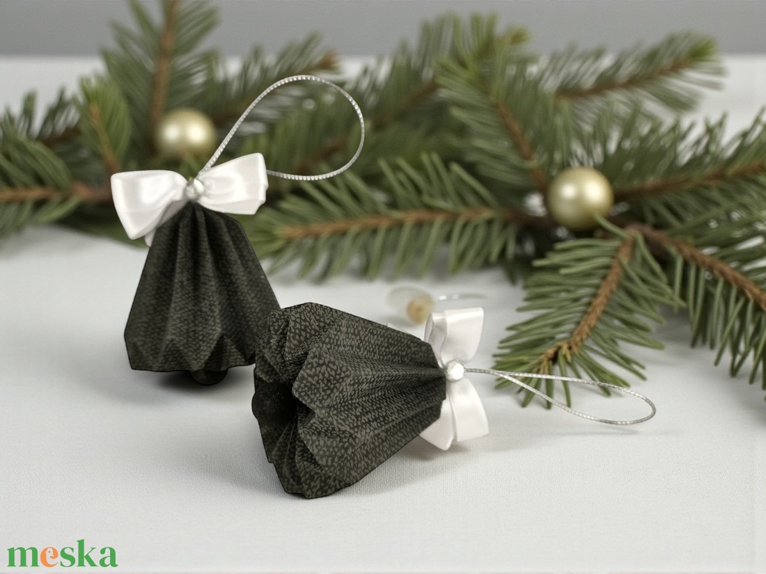 Csengettyű alakú fekete, fehér karácsonyfadísz szett BL205 - karácsony - karácsonyi lakásdekoráció - karácsonyfadíszek - Meska.hu