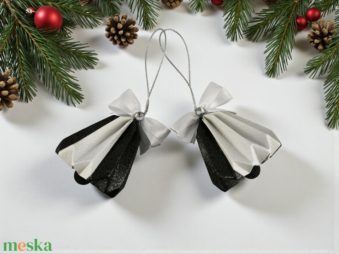 Csengettyű alakú fekete, fehér karácsonyfadísz szett BL208 - karácsony - karácsonyi lakásdekoráció - karácsonyfadíszek - Meska.hu