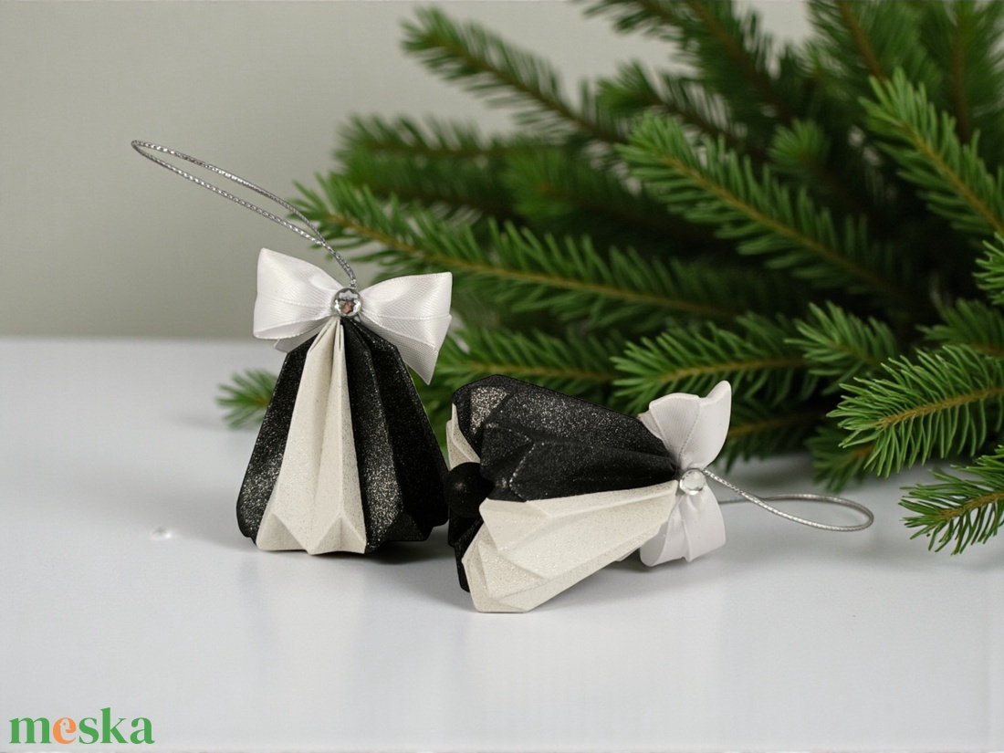Csengettyű alakú fekete, fehér karácsonyfadísz szett BL208 - karácsony - karácsonyi lakásdekoráció - karácsonyfadíszek - Meska.hu