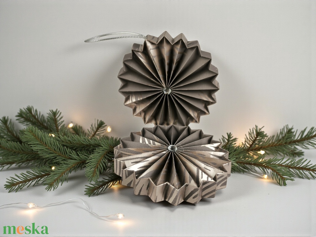 Szürke, rosegold, ezüst rozetta formájú 2 darabos karácsonyfadísz szett ROZ2035 - karácsony - karácsonyi lakásdekoráció - karácsonyfadíszek - Meska.hu