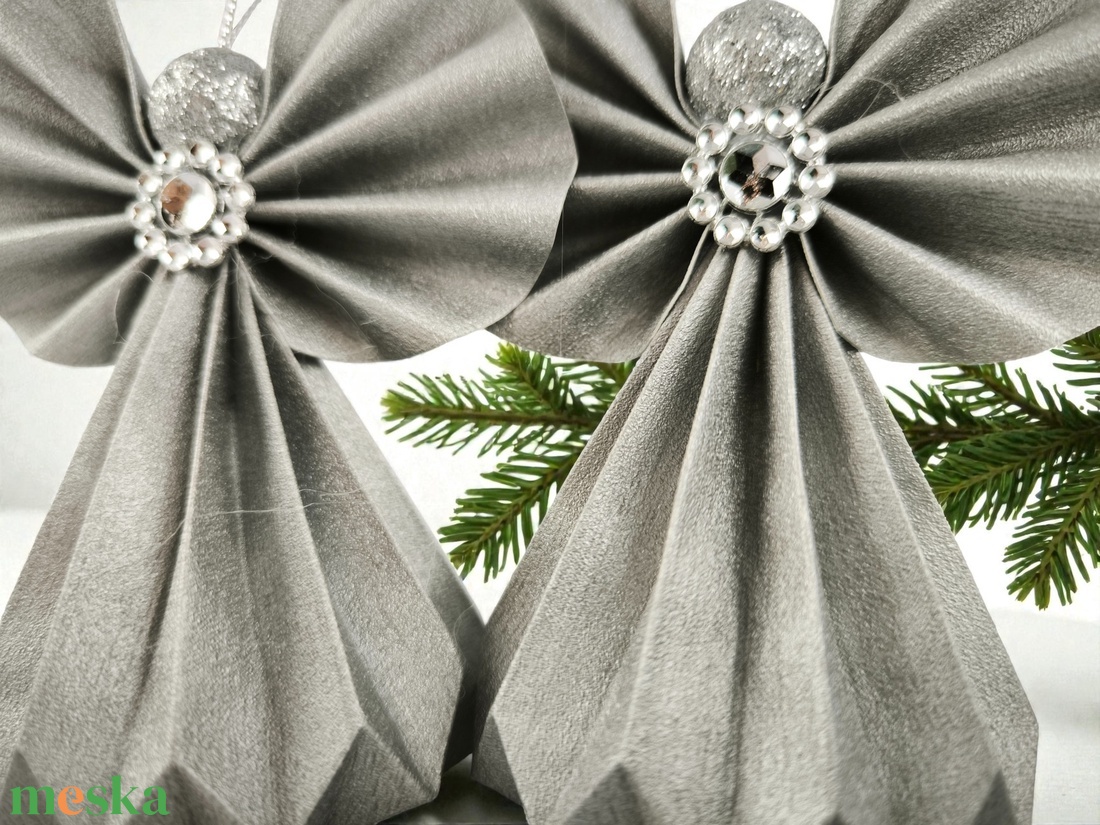 Ezüst papírangyalka függődísz PANEZ0081 - karácsony - karácsonyi lakásdekoráció - karácsonyfadíszek - Meska.hu