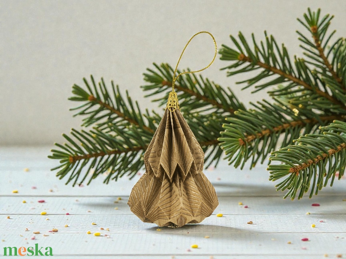 Kis fenyő formájú karácsonyfadísz arany KF021 - karácsony - karácsonyi lakásdekoráció - karácsonyfadíszek - Meska.hu