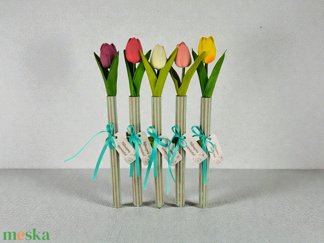 Tulipán Nőnapra � Környezetbarát Karton Alapban - otthon & életmód - virágdekoráció - virágok - szálas virág - Meska.hu
