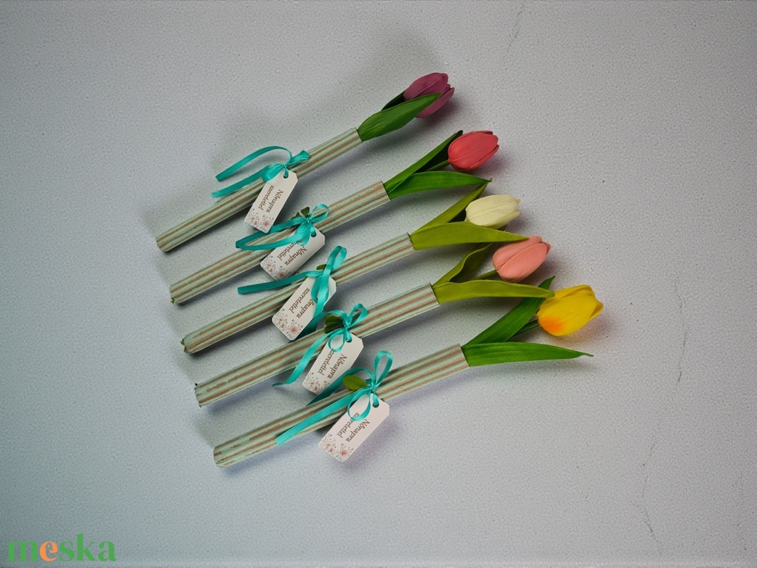 Tulipán Nőnapra � Környezetbarát Karton Alapban - otthon & életmód - virágdekoráció - virágok - szálas virág - Meska.hu