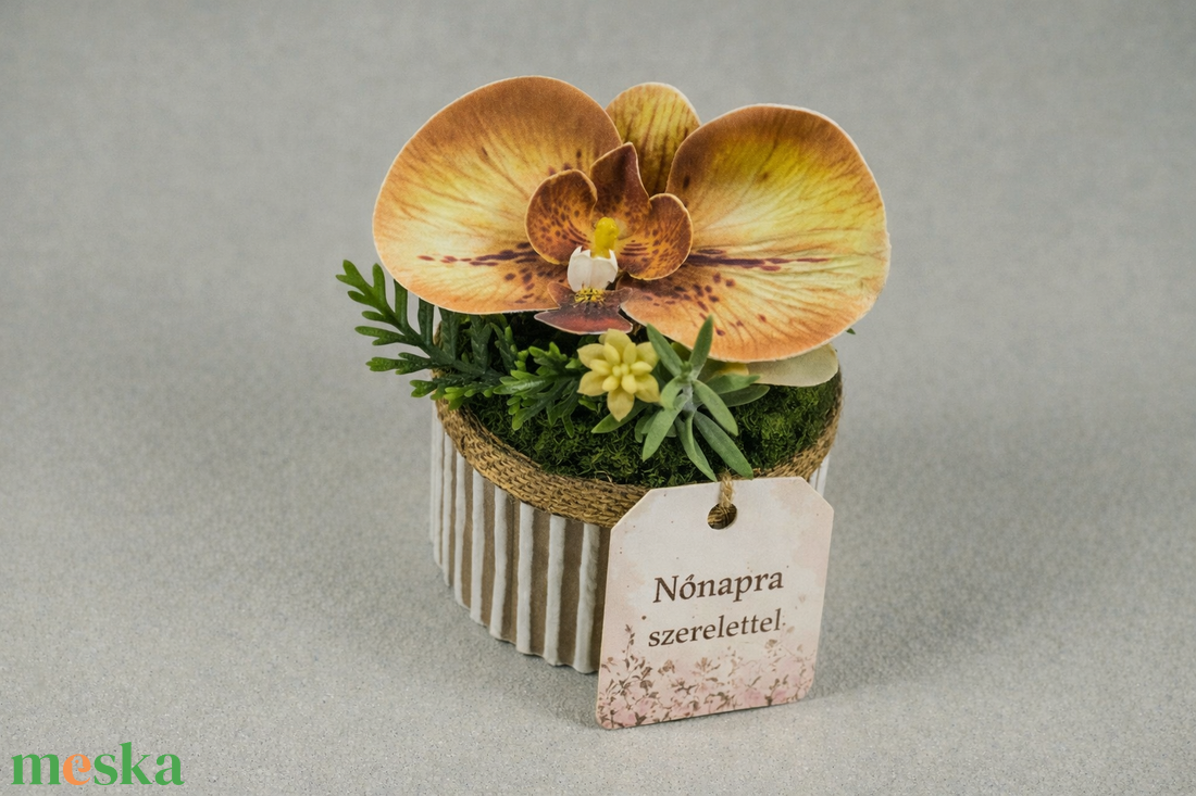 Prémium Mini Orchidea Aranyszegélyes Díszhengerben - otthon & életmód - virágdekoráció - virágdíszek - virágdísz kaspóban - Meska.hu