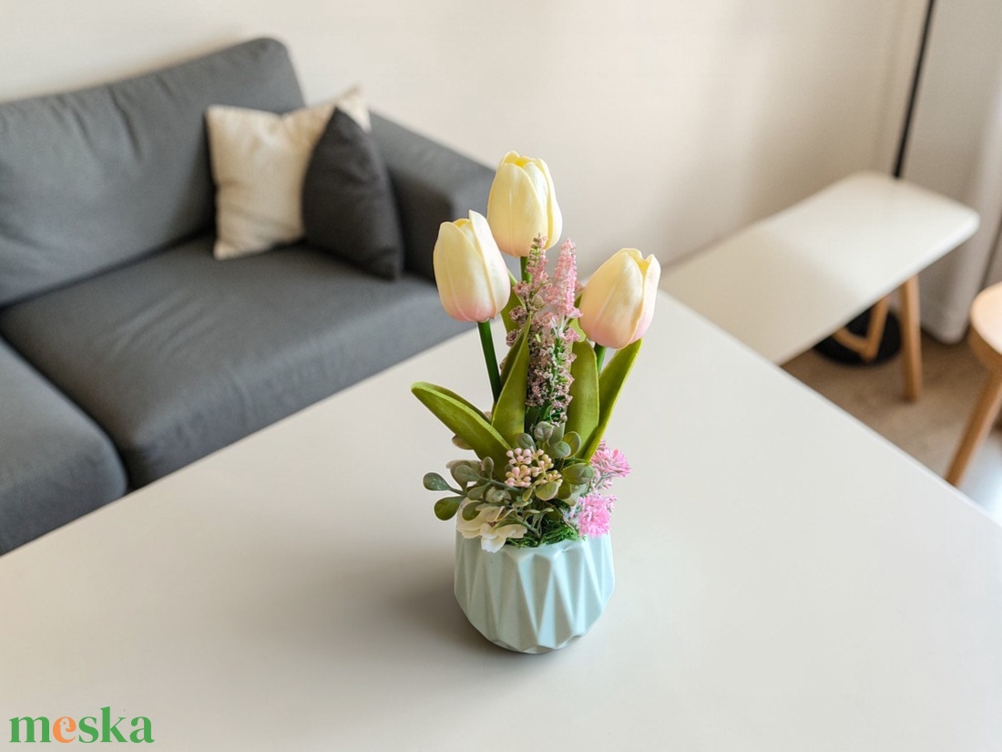 Krém, rózsaszín tulipánok kerámiakaspóban TUG327KRRS - otthon & életmód - virágdekoráció - virágdíszek - virágdísz kaspóban - Meska.hu