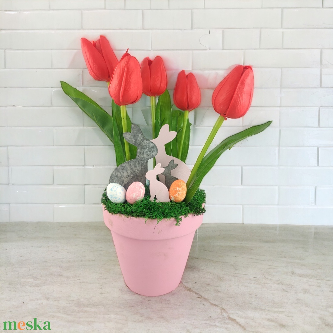 Piros tulipánok kaspóban nyuszikkal TUG539PS - otthon & életmód - dekoráció - asztal és polc dekoráció - asztaldísz - Meska.hu