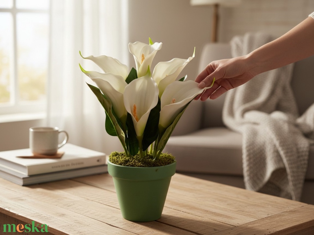 Fehér zöld cirmos kála kaspóban KAL633ZO - otthon & életmód - virágdekoráció - virágdíszek - virágdísz kaspóban - Meska.hu