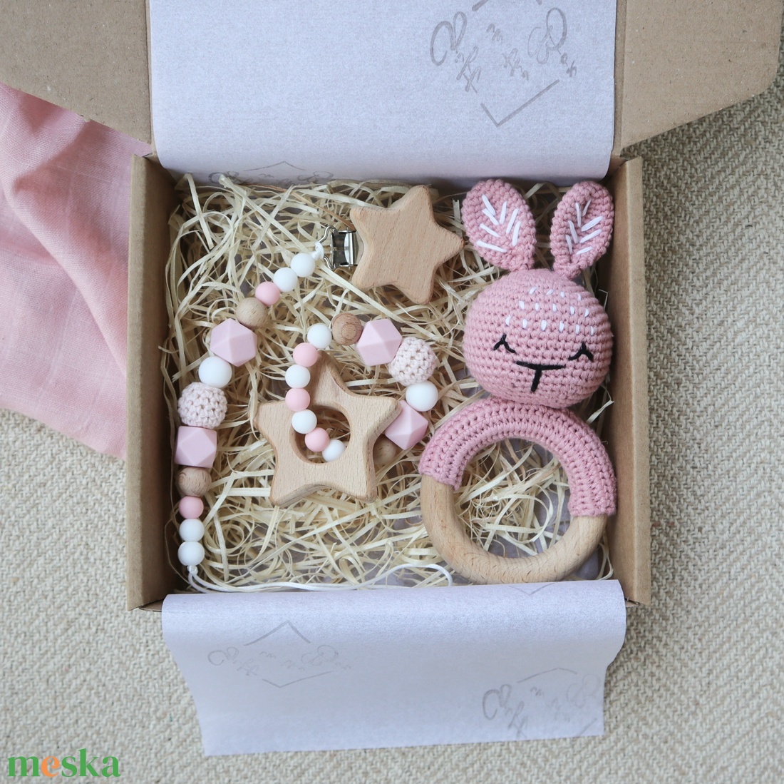 Pink Bunny Selection Box - Baba ajándékdoboz / Babaváró ajándék / Babalátogató ajándék - játék & sport - babalátogató ajándékcsomag - Meska.hu