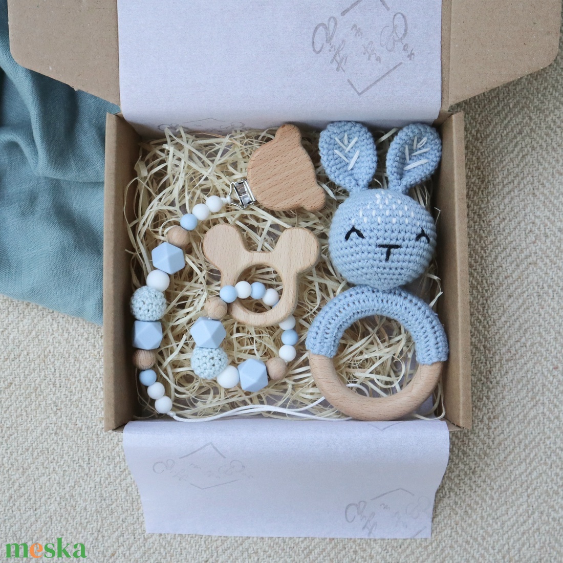 Blue Bunny Selection Box - Baba ajándékdoboz / Babaváró ajándék / Babalátogató ajándék - játék & sport - babalátogató ajándékcsomag - Meska.hu Blue Bunny Selection Box - Baba ajándékdoboz / Babaváró ajándék / Babalátogató ajándék - játék & sport - babalátogató ajándékcsomag - Meska.hu