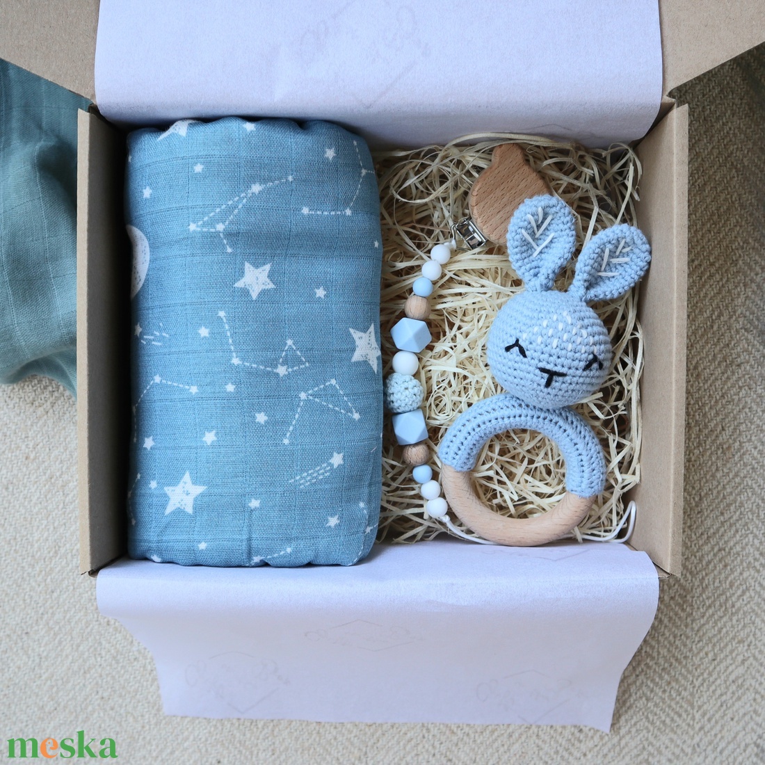 Blue Bunny Box - Baba ajándékdoboz / Babaváró ajándék / Babalátogató ajándék - játék & sport - Meska.hu