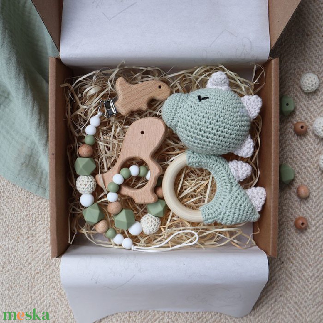 Olive Green Dino Selection Box - Baba ajándékdoboz / Babaváró ajándék / Babalátogató ajándék - játék & sport - babalátogató ajándékcsomag - Meska.hu Olive Green Dino Selection Box - Baba ajándékdoboz / Babaváró ajándék / Babalátogató ajándék - játék & sport - babalátogató ajándékcsomag - Meska.hu
