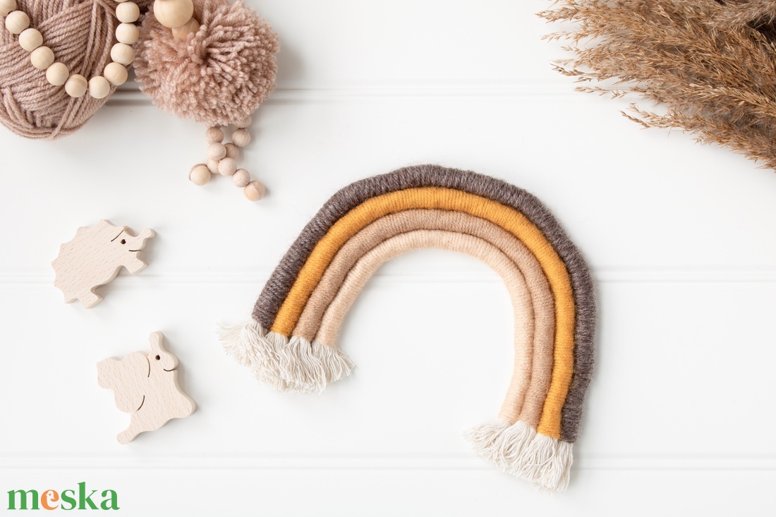 Szivárvány dísz föld színekben, Gyerekszoba dísz - otthon & életmód - babaszoba, gyerekszoba - babaszoba dekoráció - Meska.hu