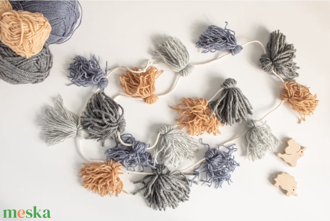 Pompom füzér, Pompom garland, Gyerekszoba dekoráció, Pompon füzér - otthon & életmód - babaszoba, gyerekszoba - babaszoba dekoráció - Meska.hu Pompom füzér, Pompom garland, Gyerekszoba dekoráció, Pompon füzér - otthon & életmód - babaszoba, gyerekszoba - babaszoba dekoráció - Meska.hu