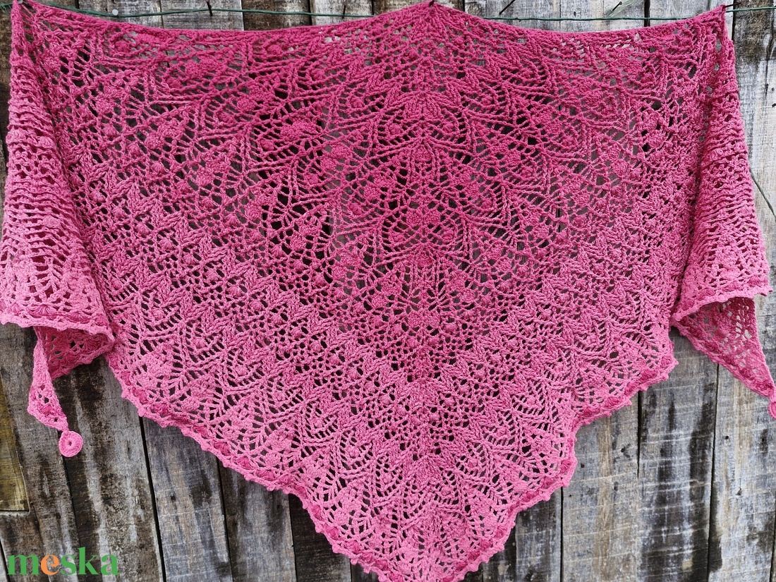 Málnahab horgolt vállkendő - ruha & divat - sál, sapka, kendő - vállkendő - Meska.hu