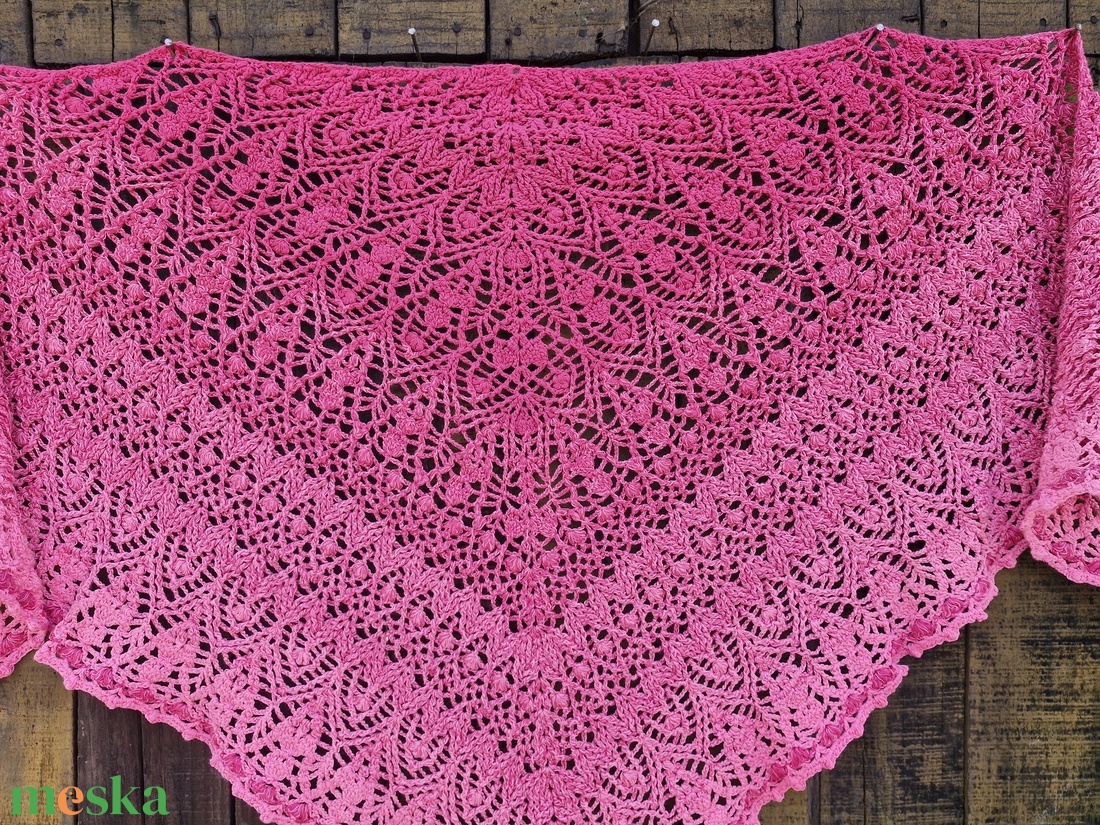 Málnahab horgolt vállkendő - ruha & divat - sál, sapka, kendő - vállkendő - Meska.hu