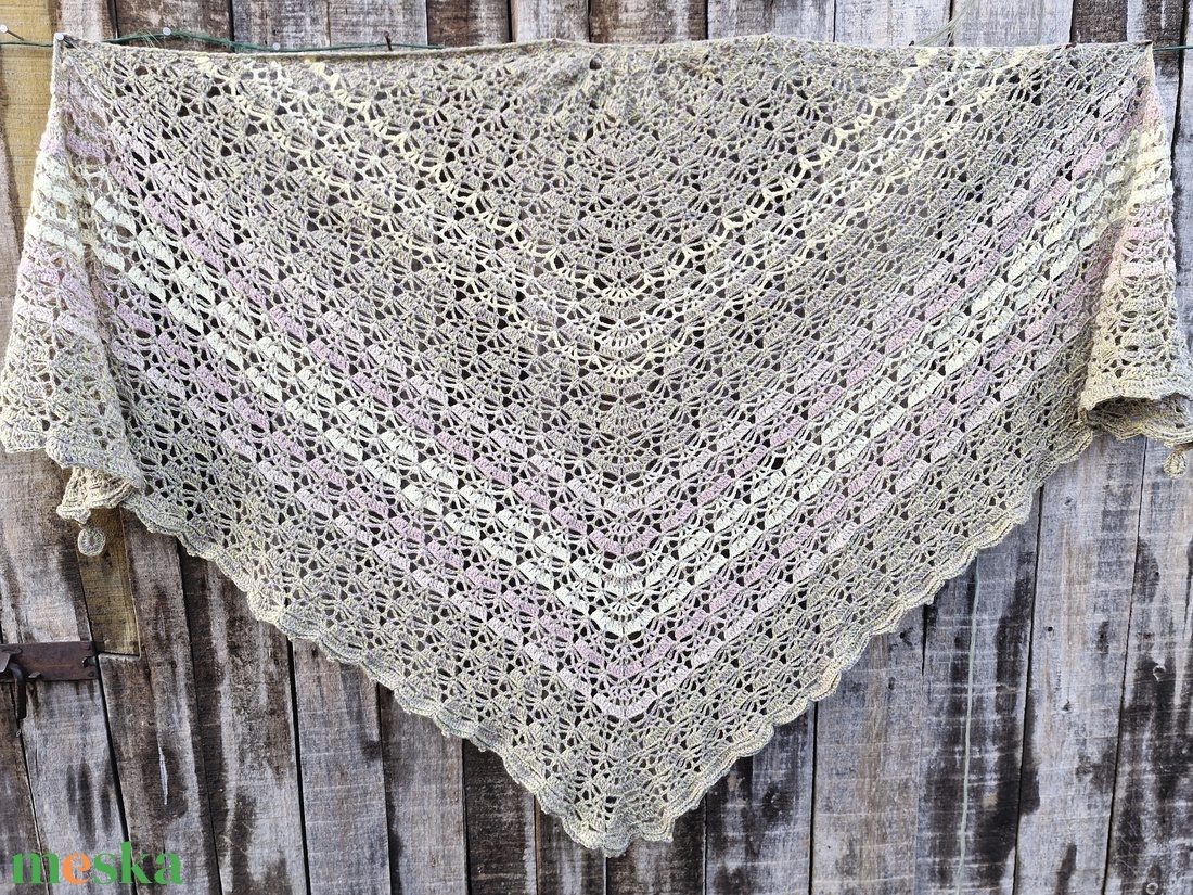 Szénakazal horgolt vállkendő - ruha & divat - sál, sapka, kendő - vállkendő - Meska.hu