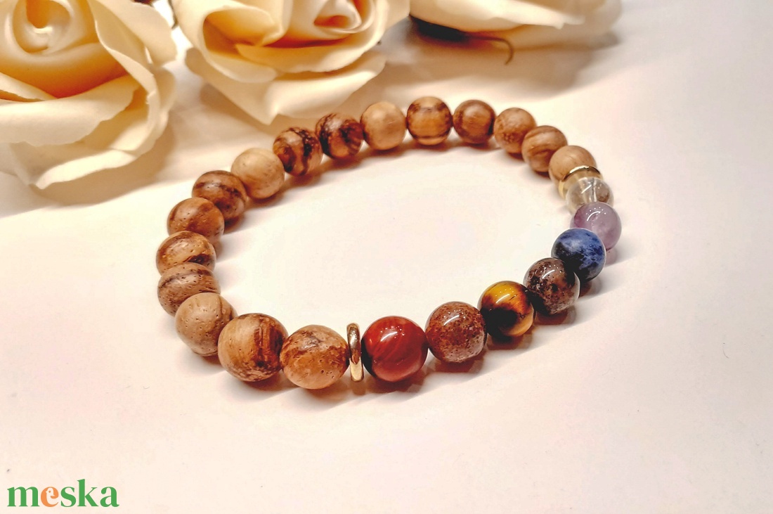 Férfi csakra ásvány karkötő szantálfával - ékszer - karkötő - gyöngyös karkötő - Meska.hu