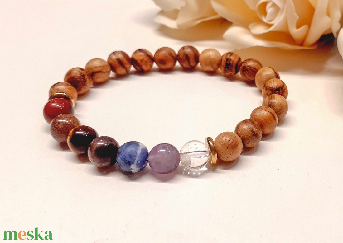 Férfi csakra ásvány karkötő szantálfával - ékszer - karkötő - gyöngyös karkötő - Meska.hu