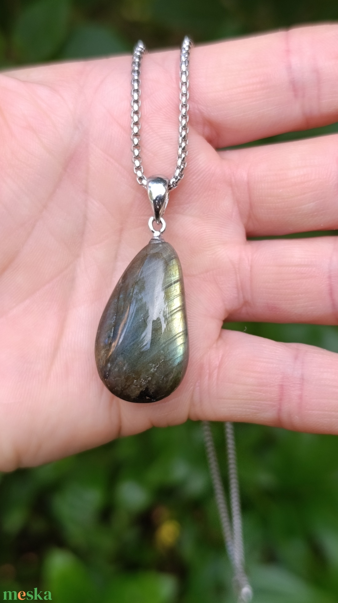 Csepp alakú AA minőségű labradorit medál nemesacél lánccal - ékszer - nyaklánc - medálos nyaklánc - Meska.hu