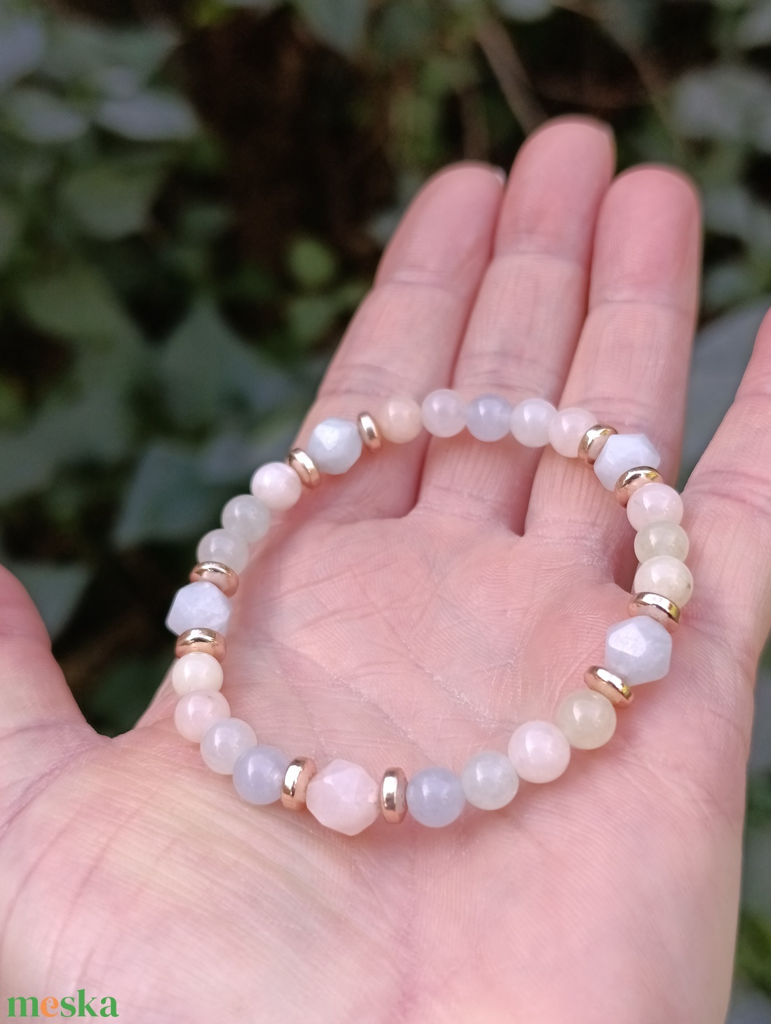 Morganit  Berill  Akvamarin karkötő hematit korongokkal - ékszer - karkötő - ásványkarkötő - Meska.hu